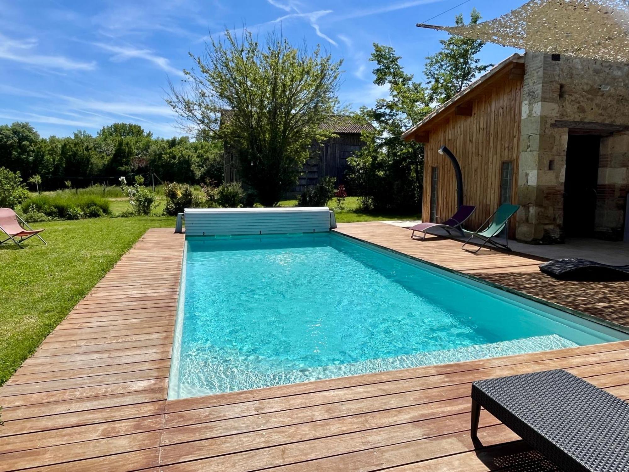 Saint-Sauvy Gite Campagne Famille 15 Pers Piscine Chauffee Jeux Enfants Petanque מראה חיצוני תמונה