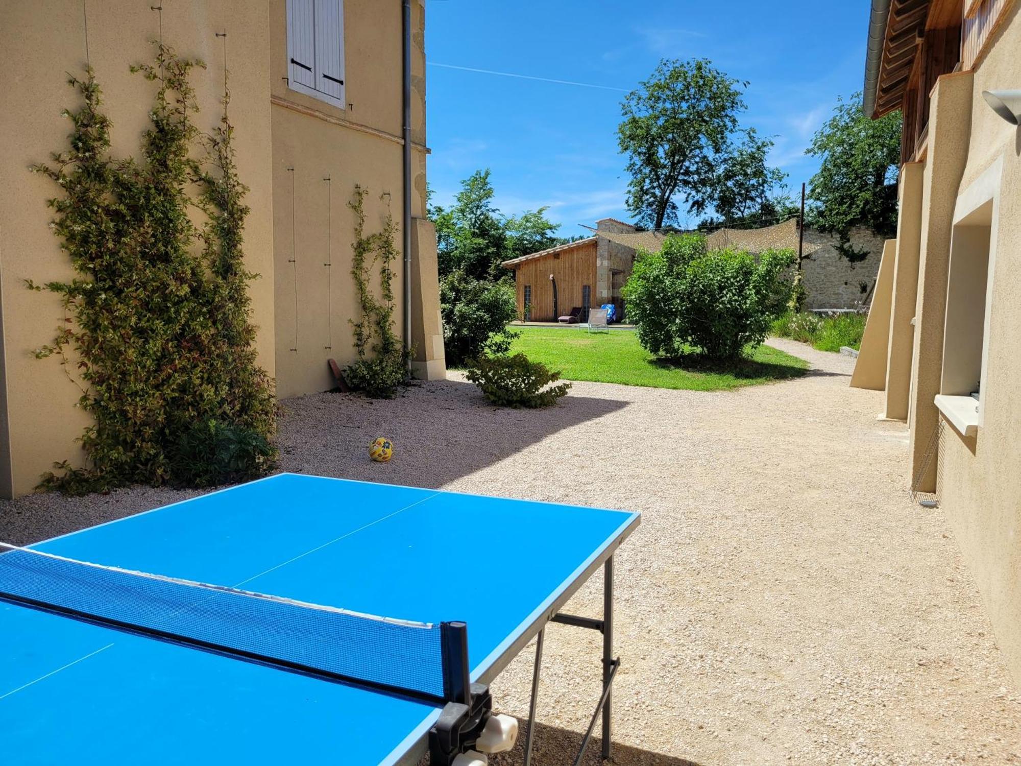 Saint-Sauvy Gite Campagne Famille 15 Pers Piscine Chauffee Jeux Enfants Petanque מראה חיצוני תמונה